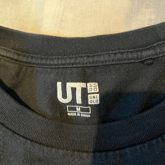 Uniqlo Mickey The Mouse Shirt - Picture 4 of 4